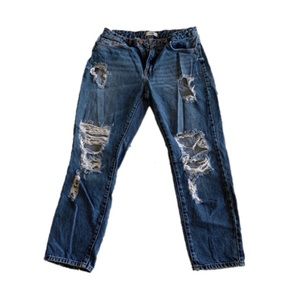 Forever 21 Distressed Boyfriend Jeans